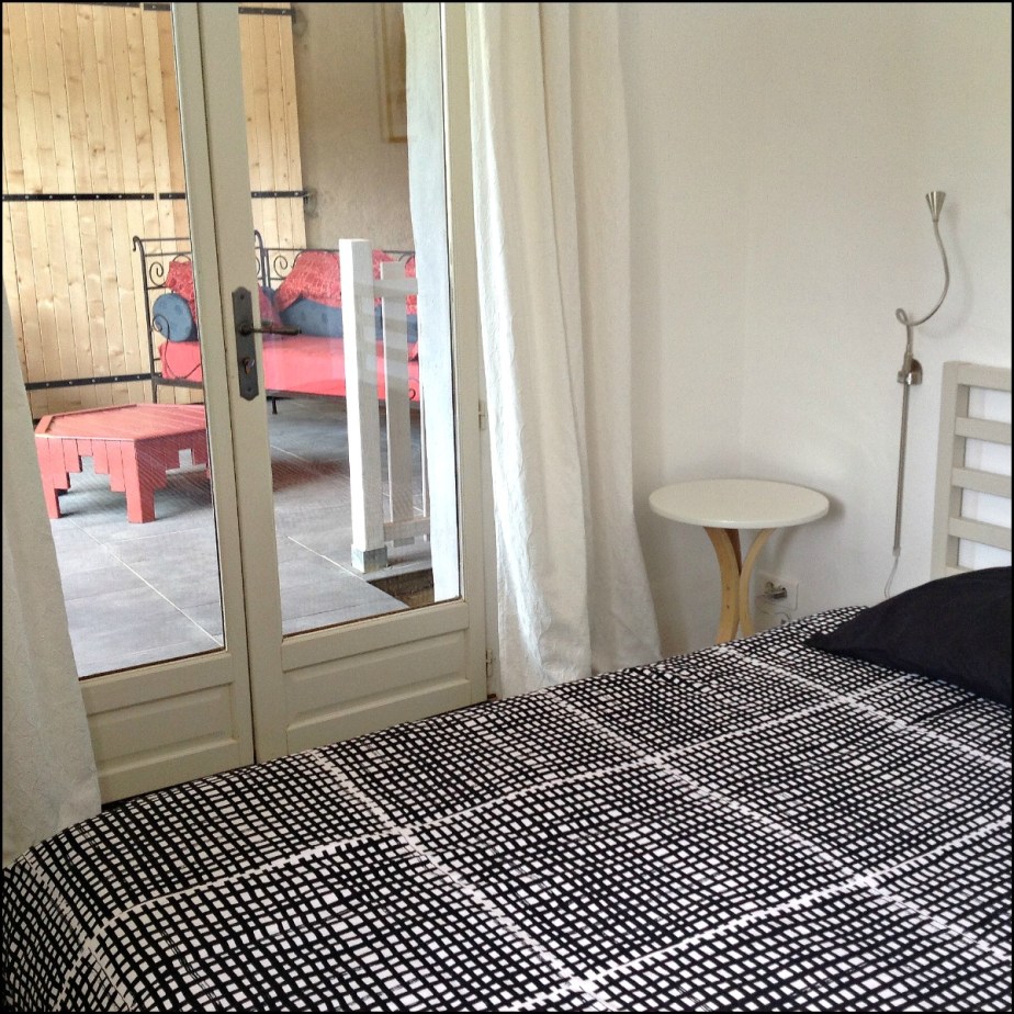 Bedroom:Balcony square